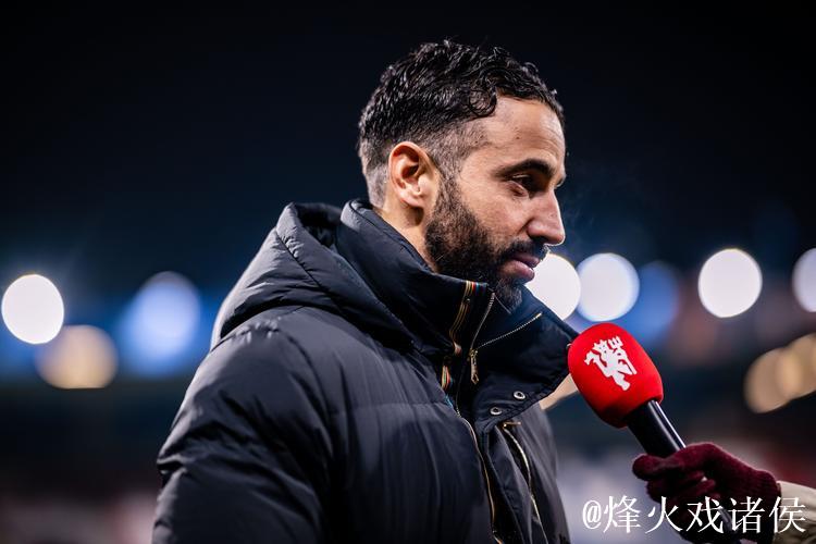 阿莫林：比赛失利源于细节欠缺，而非阵型选择问题